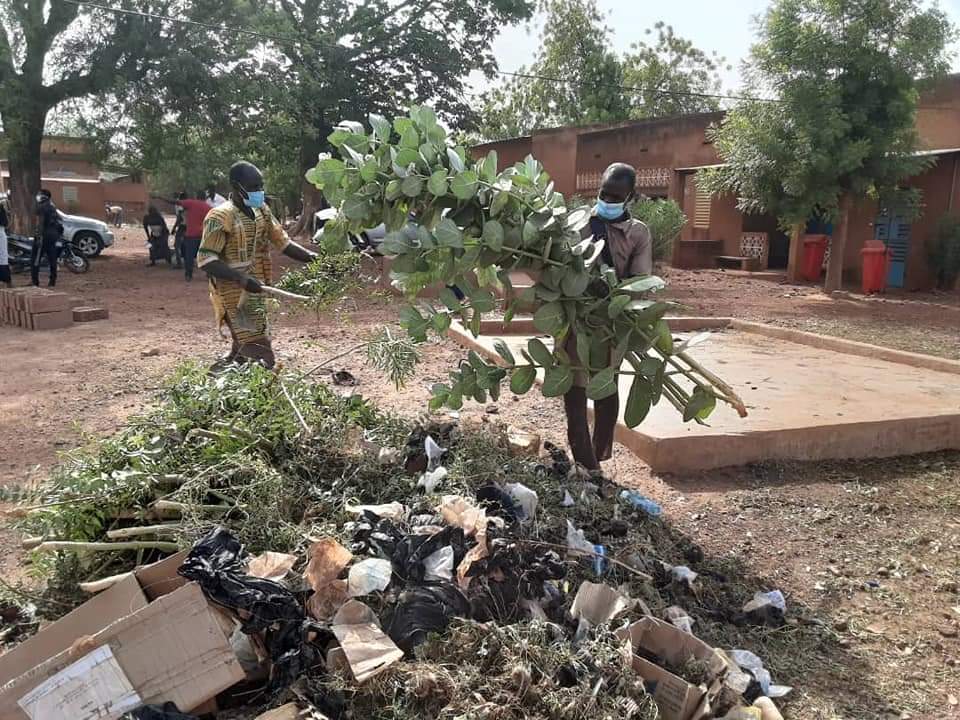 CMA DE NOUNA :LES POPULATIONS S’INVESTISSENT  DANS L’HYGIENE ET L’ASSAINISSEMENT.